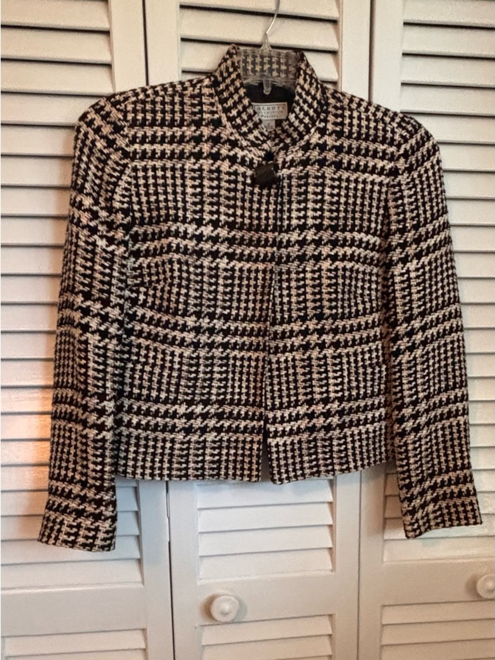 Talbots Petites Black and Cream Houndstooth Cropped Blazer